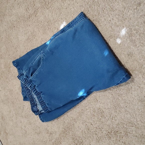 Falls Creek blue jeans - Picture 4 of 4